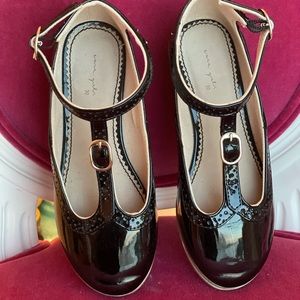 Girls black patent leather dress shoes T strap 30